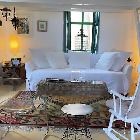 Hypate, Traditional Island Cottage Chalki Town Exterior photo