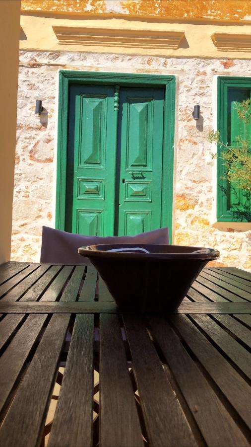 Hypate, Traditional Island Cottage Chalki Town Exterior photo